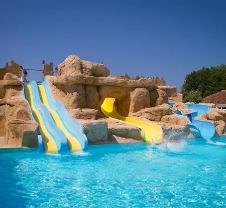 Кемпинг Mobil Sur 4 Etoiles Cap Soleil St Denis D'oleron La Betaudiere